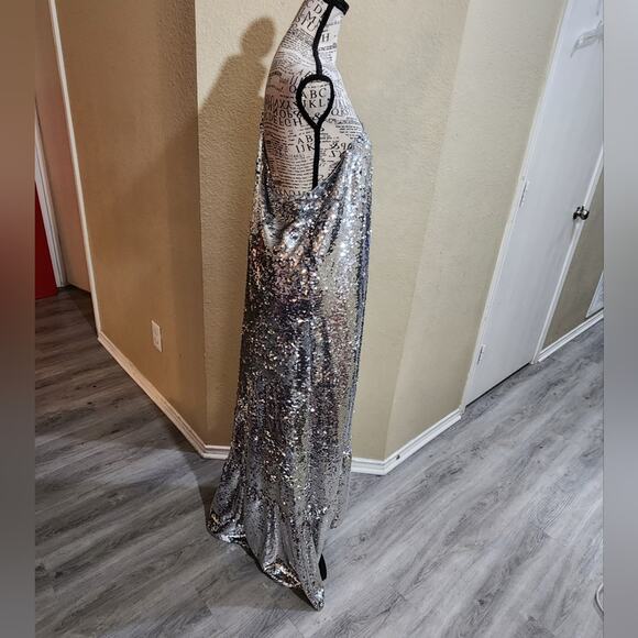 Anthropologie x Maeve One Off The Shoulder Silver Sequin Trumpet Dress Size XL - Picture 8 of 16